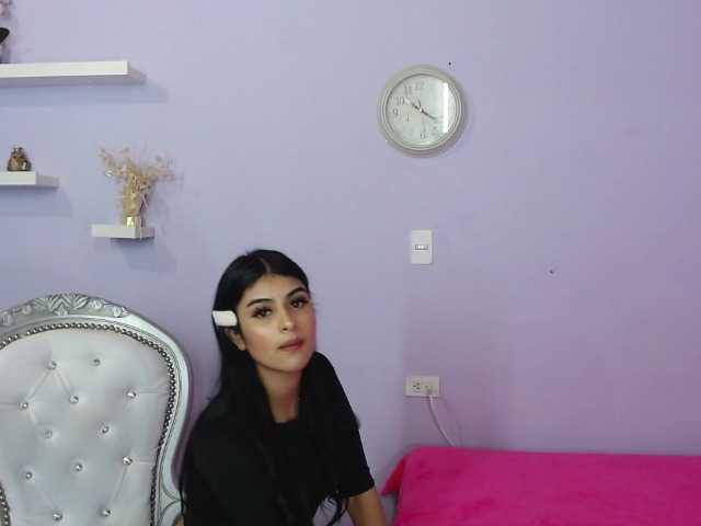 Live sex webcam photo for lia-spencer #242574896