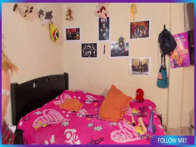 Live sex webcam photo for Hotxgirl088 #254845207