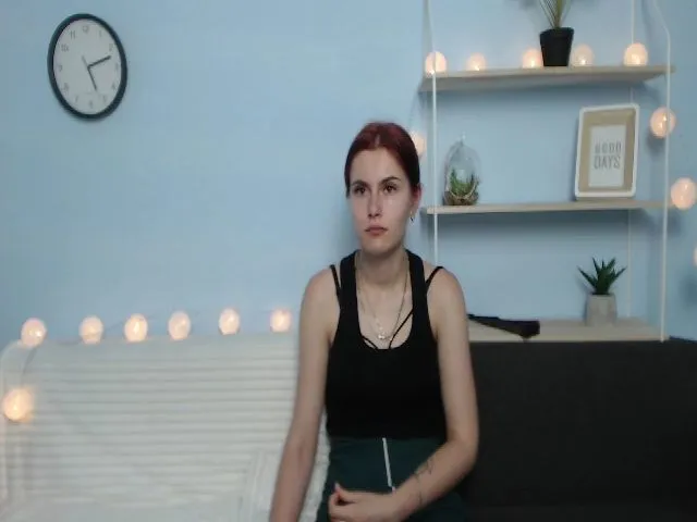 Live sex webcam photo for MollyTravis #263306255