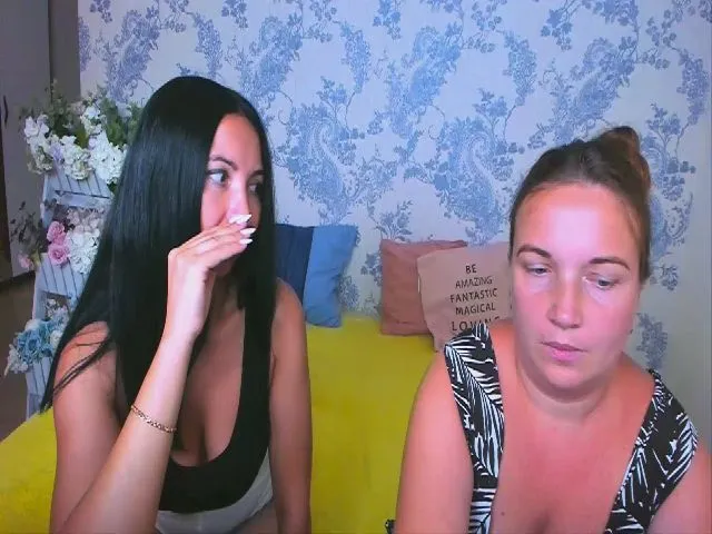 Live sex webcam photo for NikaRysa #254259984