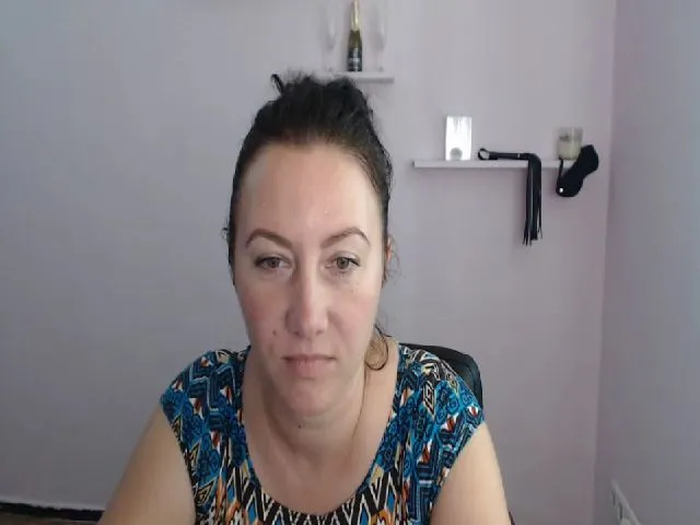 Live sex webcam photo for LexiFox_ #259877581