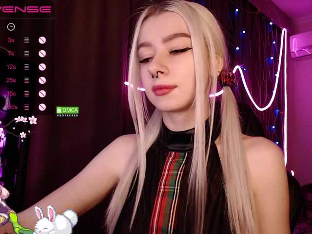 Live sex webcam photo for Annelitt #287947971