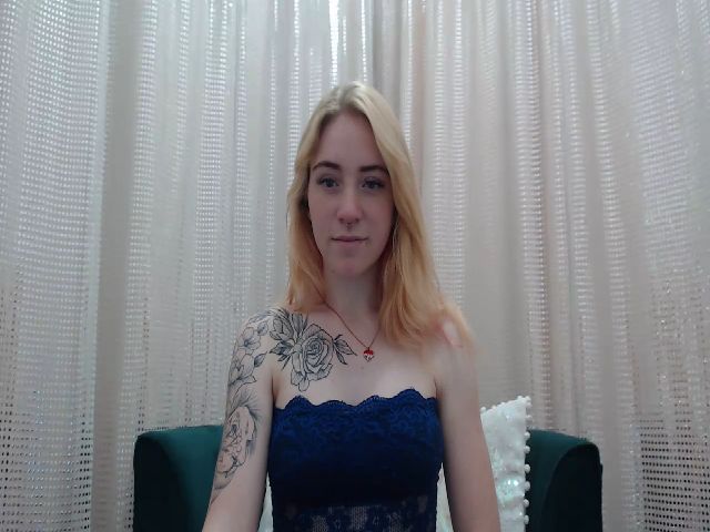 Live sex webcam photo for RedBerryy #264071133