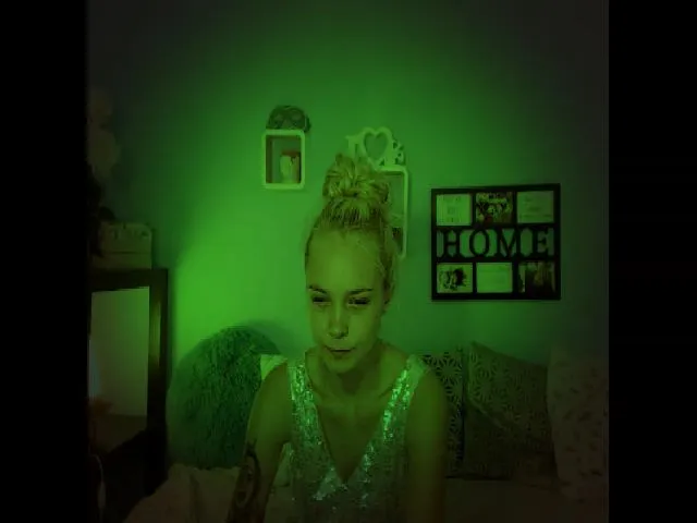 Live sex webcam photo for HappyAnna #260510531