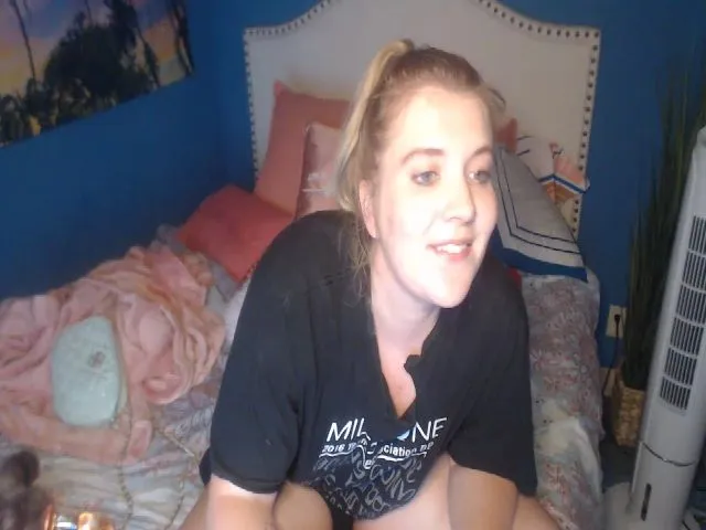 Live sex webcam photo for SnowWhiteXxxx #256068713