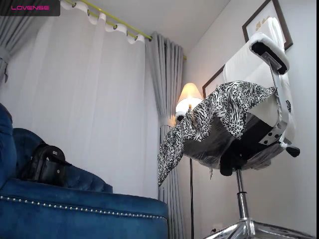 Live sex webcam photo for Ashley_leon_ #256292117