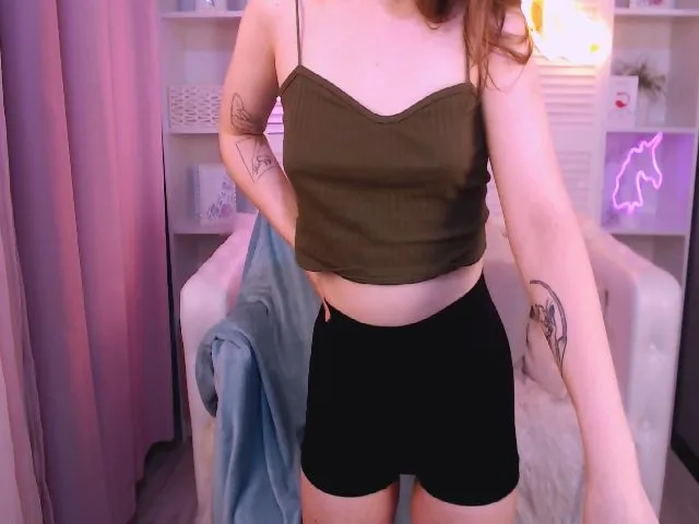 Live sex webcam photo for LynneDawson #259548125