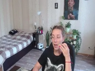 Live sex webcam photo for Emi_lywild #252150652