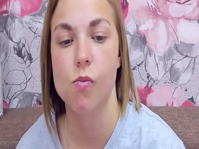 Live sex webcam photo for TataArdent #253580363