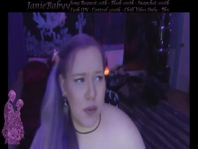 Live sex webcam photo for JanieBabyy #258461826