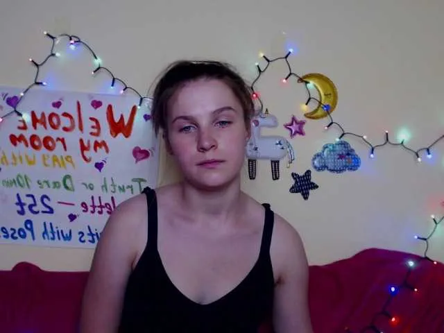 Live sex webcam photo for roksanamae #256181023