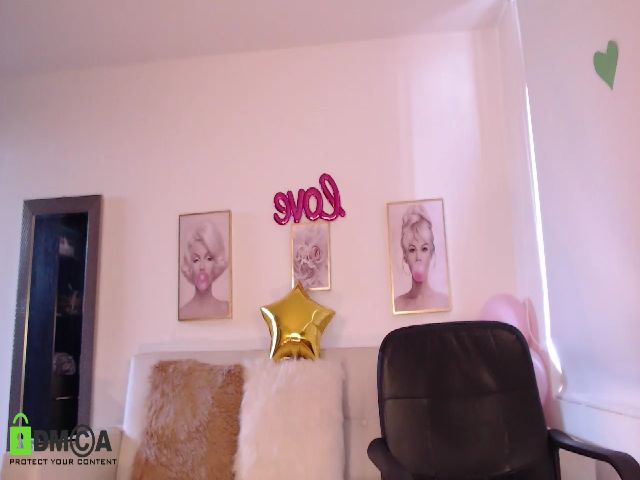 Live sex webcam photo for Annie_es #254875386