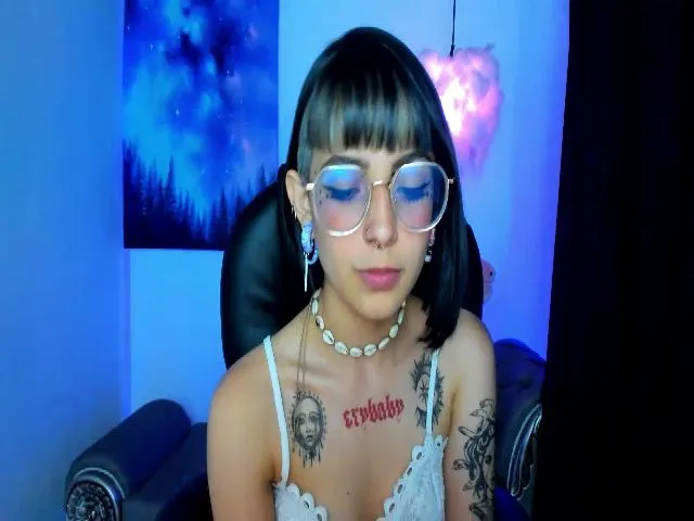 Live sex webcam photo for Angelsiinner #258181627