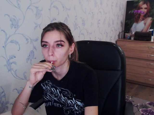 Live sex webcam photo for springibabby #241195493