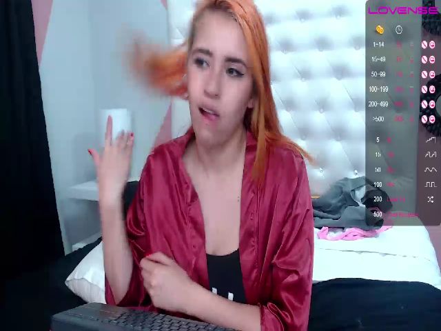 Live sex webcam photo for Valeria_Fox1 #257718431