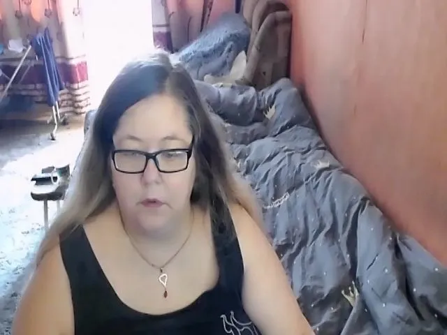 Live sex webcam photo for HotXXXGirl1 #259664698
