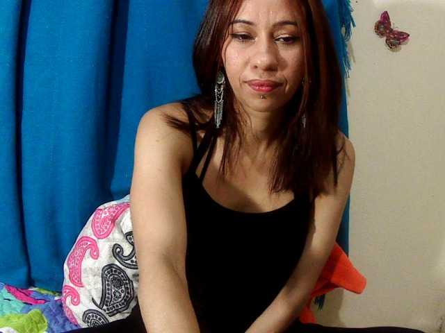 Live sex webcam photo for karolyn-13 #249707886