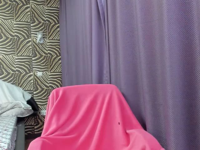 Live sex webcam photo for Blondyhotxx #254434167