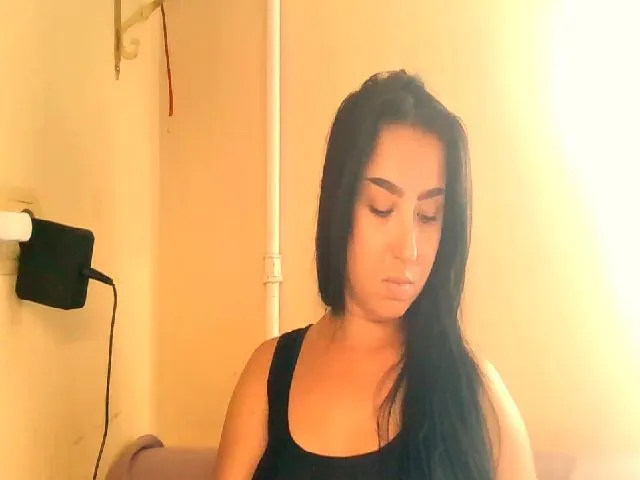 Live sex webcam photo for TiptoPanther #255358561
