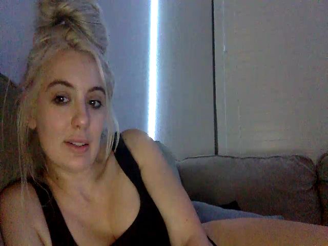 Live sex webcam photo for Sammy_gray #261992889