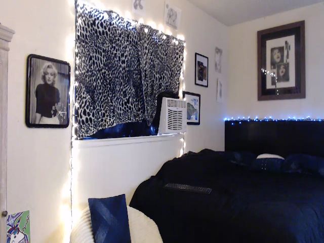 Live sex webcam photo for Sparkle_Pinup #253585638