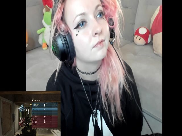 Live sex webcam photo for PrincessBluu #253900945