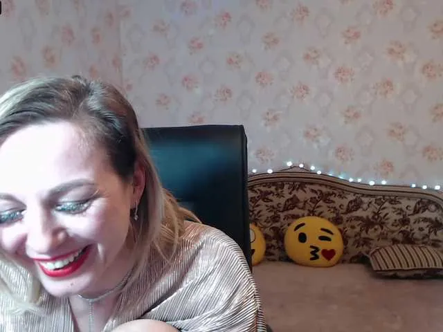 Live sex webcam photo for sonya2121 #241379303