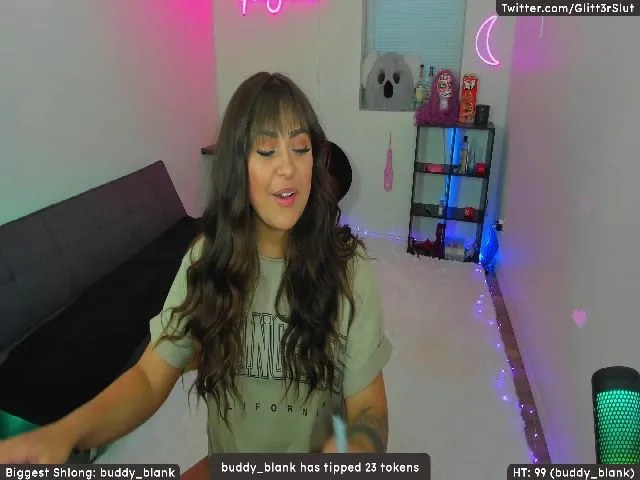 Live sex webcam photo for Glitt3rSlut #258373962