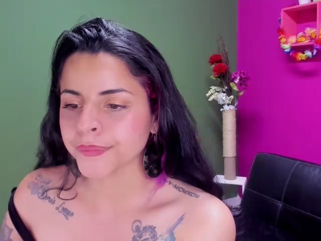 Live sex webcam photo for Sammy_pinkd #287883528