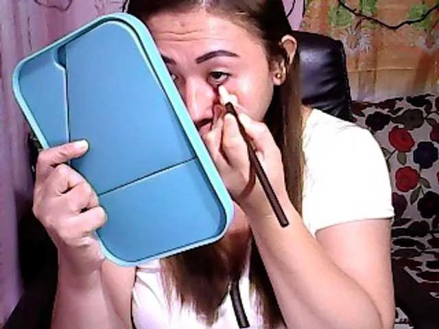 Live sex webcam photo for PinayPussy #241433336