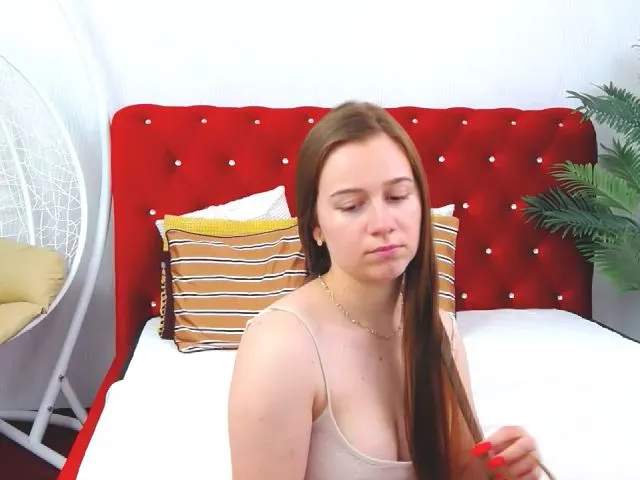 Live sex webcam photo for FreyaMonroe #254452066