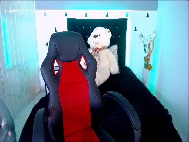 Live sex webcam photo for Samay_y #257541644