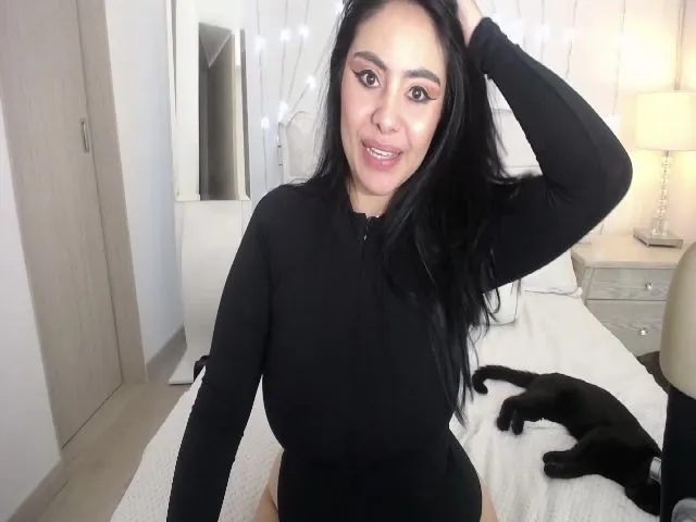 Live sex webcam photo for Marianviolet #261958890
