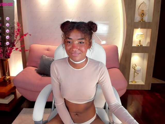 Live sex webcam photo for AlishaSanders #241395190