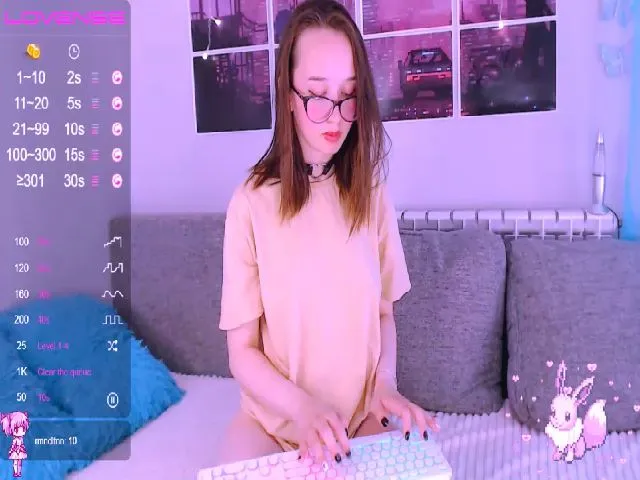 Live sex webcam photo for WhitneyNeal #264877730