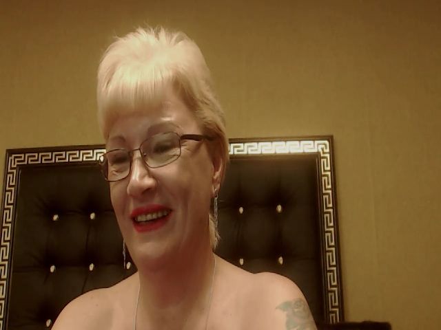 Live sex webcam photo for Laylamilf #258935228