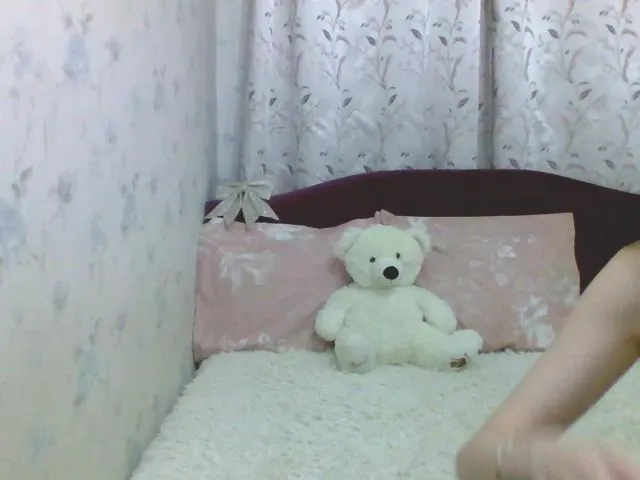 Live sex webcam photo for GirlPlayy #258994661