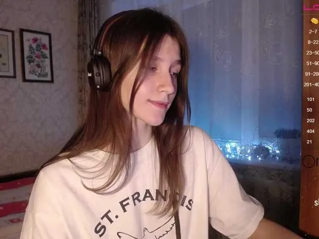 Live sex webcam photo for gangbang- #241250348