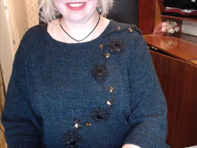 Live sex webcam photo for Alisa1917 #241206932