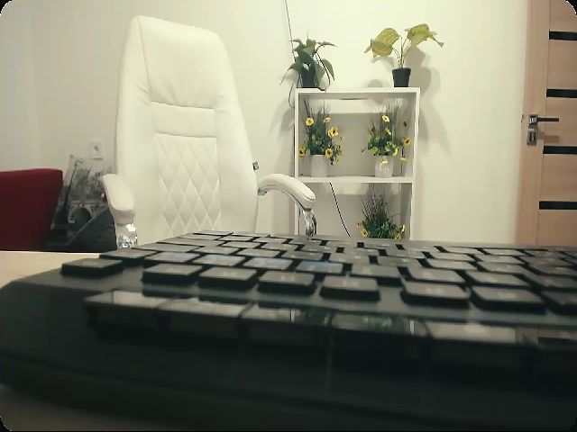 Live sex webcam photo for Viktoria_Vi #257064518