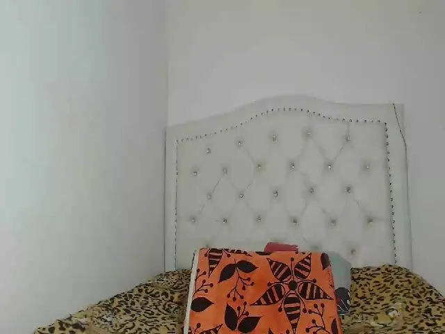 Live sex webcam photo for Mariondiieban #254676578