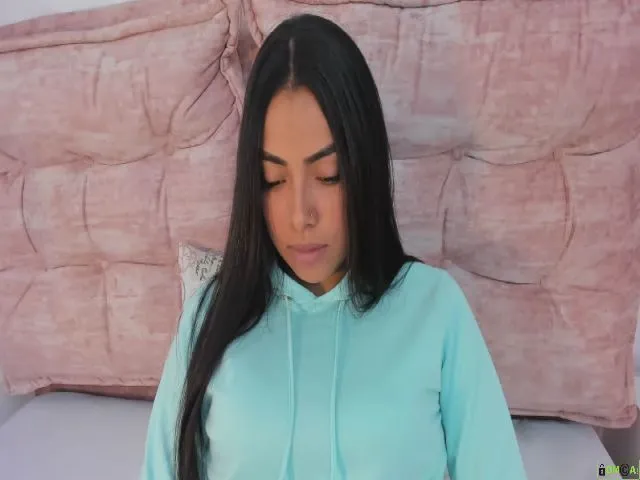 Live sex webcam photo for Kendry_ #259511915