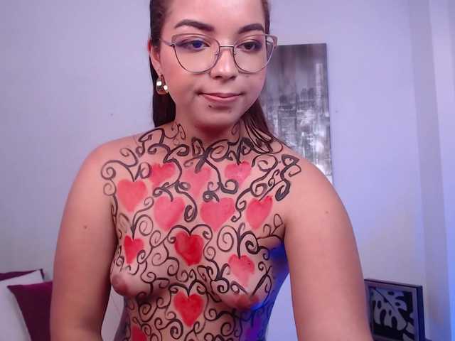 Live sex webcam photo for AnnieJacobs #241239708