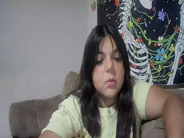 Live sex webcam photo for Lilmisspurp #259035460