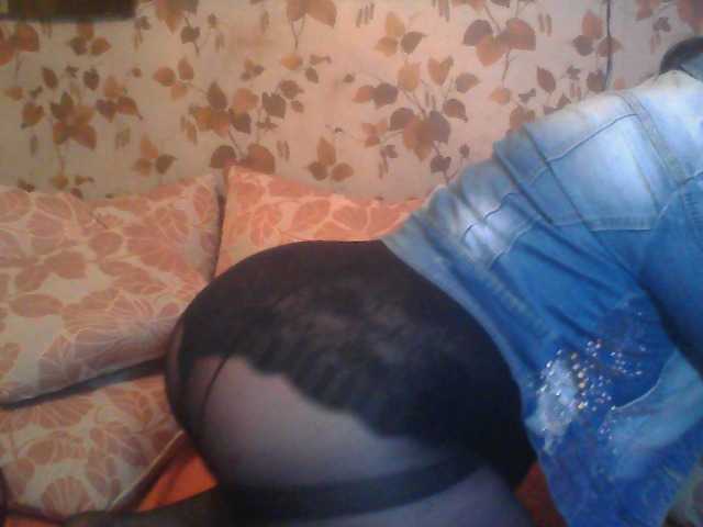 Live sex webcam photo for ElinaCola #241119750