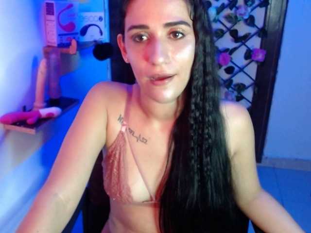 Live sex webcam photo for Pervertqueen #249846592