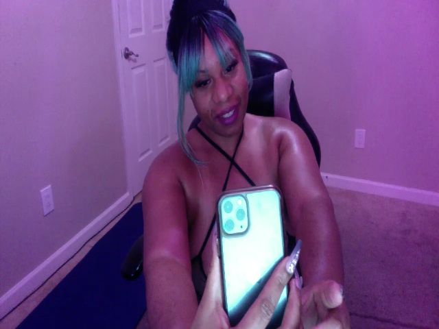 Live sex webcam photo for Juiciikulture #265074517