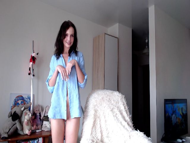 Live sex webcam photo for HoneyIAmHome #264081438