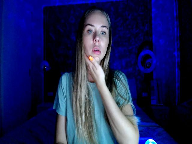 Live sex webcam photo for Linda_0nline #263294097