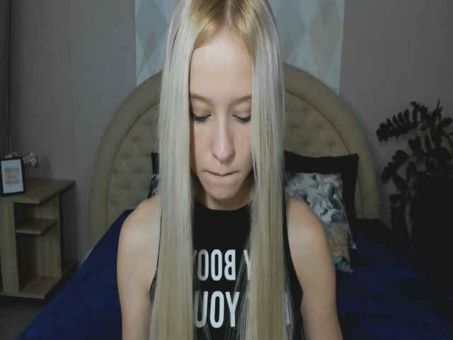 Live sex webcam photo for Tery_Hether #258828310